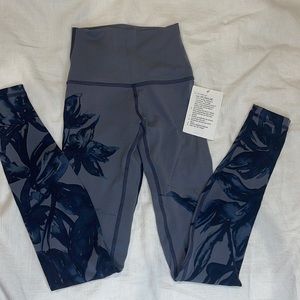 Lululemon 28” inseam legging in size 0